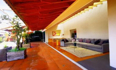 Casa en Renta en Valle de Bravo, con Vista Panorámica.