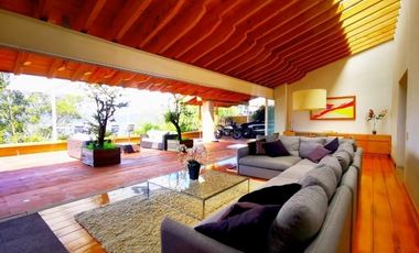 Casa en Renta en Valle de Bravo, con Vista Panorámica.