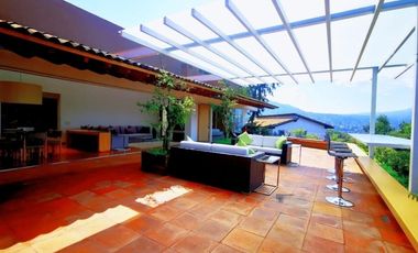 Casa en Renta en Valle de Bravo, con Vista Panorámica.