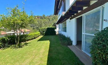 Casa en renta en Avándaro en condominio con vista al Lago