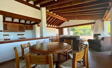 Casa en renta en Avándaro en condominio con vista al Lago