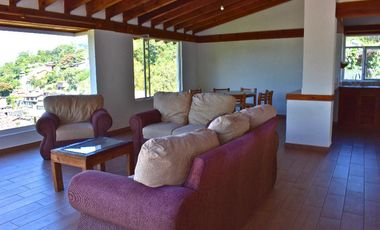 Casa en renta en Avándaro en condominio con vista al Lago