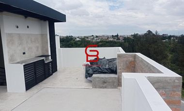 VENDO CASA 2 DORMITORIOS CON ESTUDIO-BALCON Y TERRAZA  A 5 MINUTOS UDLA PARK- NAYON