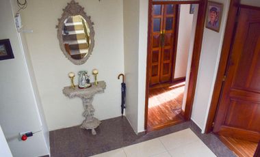 VENTA AMPLIA Y HERMOSA CASA, SAN ANTONIO DE PICHINCHA