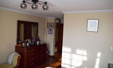 VENTA AMPLIA Y HERMOSA CASA, SAN ANTONIO DE PICHINCHA