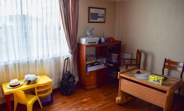 VENTA AMPLIA Y HERMOSA CASA, SAN ANTONIO DE PICHINCHA