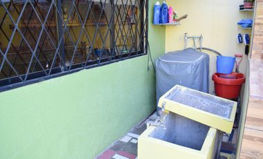 VENTA AMPLIA Y HERMOSA CASA, SAN ANTONIO DE PICHINCHA