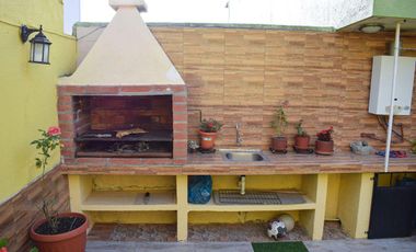 VENTA AMPLIA Y HERMOSA CASA, SAN ANTONIO DE PICHINCHA