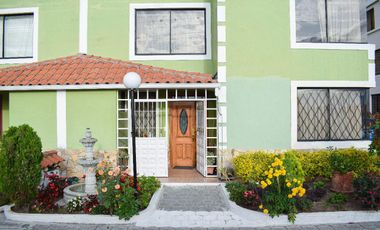 VENTA AMPLIA Y HERMOSA CASA, SAN ANTONIO DE PICHINCHA