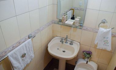 VENTA AMPLIA Y HERMOSA CASA, SAN ANTONIO DE PICHINCHA