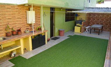 VENTA AMPLIA Y HERMOSA CASA, SAN ANTONIO DE PICHINCHA