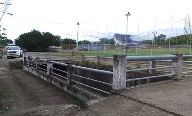 VIVIENDA MULTIFAMILIAR DE TRES NIVELES EN BAHÍA DE CARAQUEZ-MANABÍ