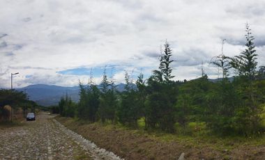 Vendo terreno campestre, en urbanización privada, Norte de Guayllabamba
