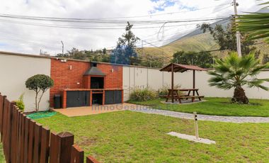 Vendo casa en Pomasqui, conjunto privado con piscina Alcazar de Toledo