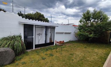 Vendo casa de 4 dormitorios, Valle de Los Chillos, sector Supermaxi San Gabriel