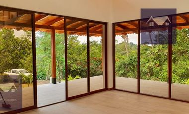 Hermosa Quinta vacacional 1.500m2 de terreno, Pedro Vicente Maldonado, Vía a Puerto Quito