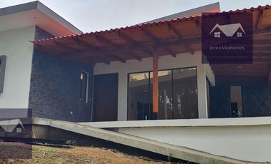 Hermosa Quinta vacacional 1.500m2 de terreno, Pedro Vicente Maldonado, Vía a Puerto Quito