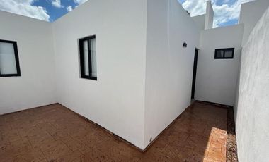 Hermosa Casa en Venta con Paneles Solares en Privada Residencial en CONKAL, Yuc