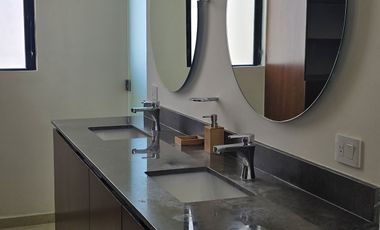 Penthouse en con Paneles Solares y Amueblado en Renta en Montes de Ame. Mérida