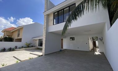 Casa en Montecristo, Amueblada y Equipada. Uso comercial o residencial. Mérida