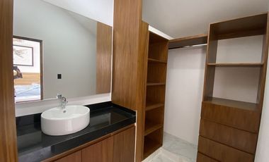 Casa en Montecristo, Amueblada y Equipada. Uso comercial o residencial. Mérida