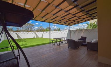 Casa en Venta Amueblada y Equipada con Paneles Solares,en Cholul. Mérida Yucatán