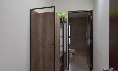 Casa en Venta Amueblada y Equipada con Paneles Solares,en Cholul. Mérida Yucatán