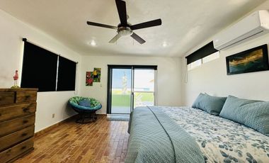 Casa en la Playa, CHELEM, Amueblada y Paneles solares, a 20 m del mar