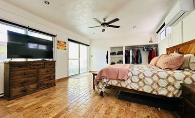 Casa en la Playa, CHELEM, Amueblada y Paneles solares, a 20 m del mar