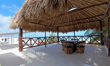 Casa en la Playa, CHELEM, Amueblada y Paneles solares, a 20 m del mar