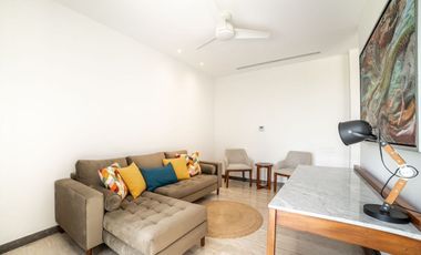 Casa en Venta en Yucatán Country Club. Vista al Campo de Golf. Mérida