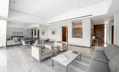 Casa en Venta en Yucatán Country Club. Vista al Campo de Golf. Mérida