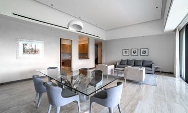 Casa en Venta en Yucatán Country Club. Vista al Campo de Golf. Mérida