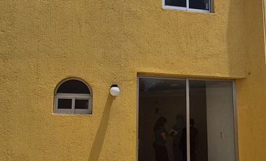 En Venta Casa Excelente Ubicación, Cerca Col. Felipe Angeles, Villas del Álamo