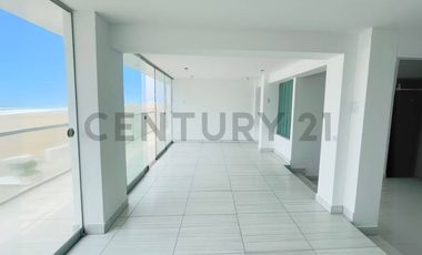 DEPARTAMENTO EN PRIMERA FILA CON GRAN BALCON EN SEGUNDO PISO