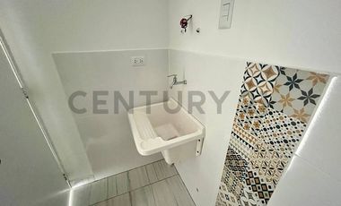 DEPARTAMENTO EN PRIMERA FILA CON GRAN BALCON EN SEGUNDO PISO