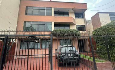 SAN BORJA LAS ARTES NORTE VENTA LINDO DEPARTAMENTO