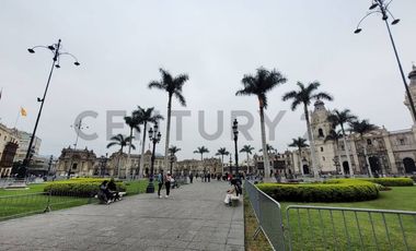 PLAZA DE ARMAS DE LIMA EDIFICIO DE 7 PISOS