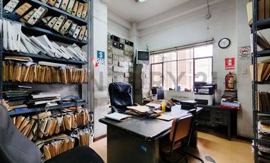 PLAZA DE ARMAS DE LIMA EDIFICIO DE 7 PISOS