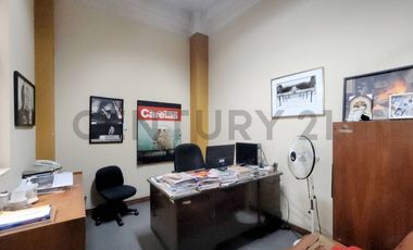 PLAZA DE ARMAS DE LIMA EDIFICIO DE 7 PISOS