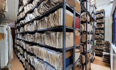 PLAZA DE ARMAS DE LIMA EDIFICIO DE 7 PISOS