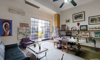 PLAZA DE ARMAS DE LIMA EDIFICIO DE 7 PISOS