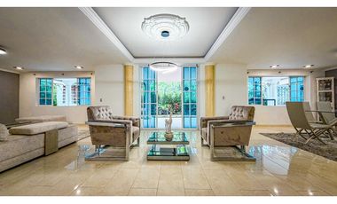 Casa cerca al mall Amsterdam