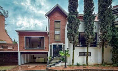 Casa cerca al mall Amsterdam