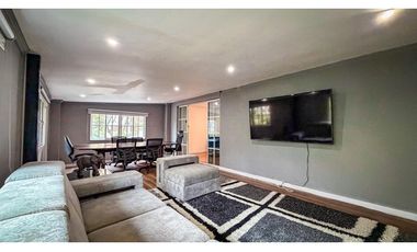 Casa cerca al mall Amsterdam