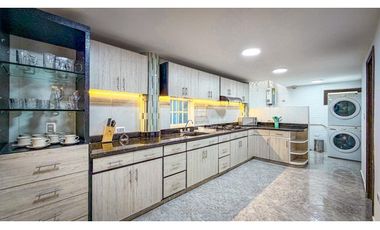 Casa cerca al mall Amsterdam