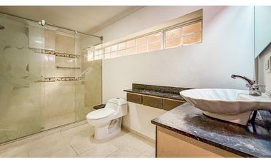 Casa cerca al mall Amsterdam