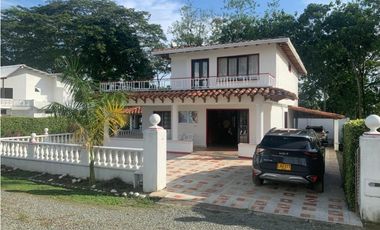 VENTA DE CASA CAMPESTRE EN VITERBO