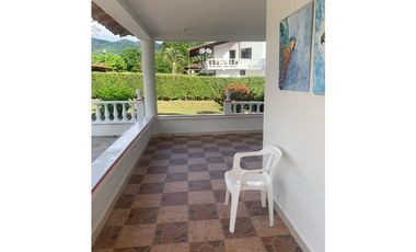 VENTA DE CASA CAMPESTRE EN VITERBO