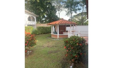 VENTA DE CASA CAMPESTRE EN VITERBO